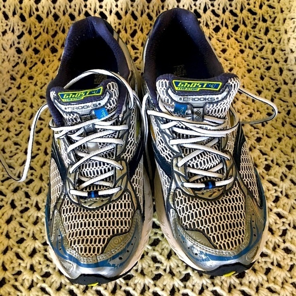 Brooks Ghost 4 DNA Evolution men’s size 11.5. Plenty of life left. Preowned main image 2